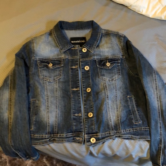 Jean Jacket - Picture 1 of 3